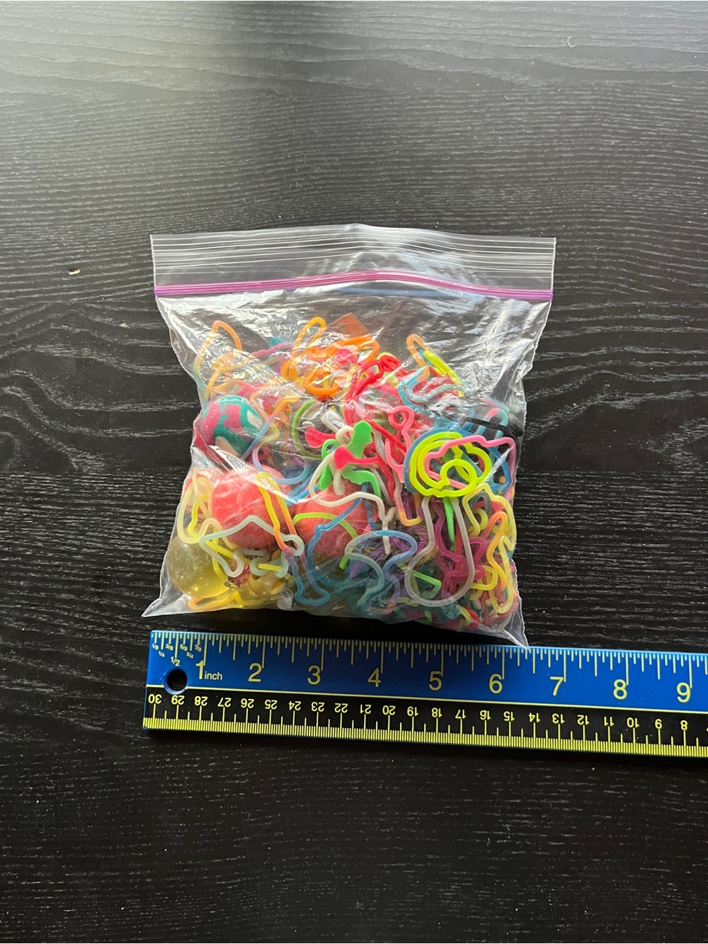 Huge Lot Silly Bandz Rubber Bands Bouncy Balls Pencil Toppers Y2K Toys - Picture 15 of 16